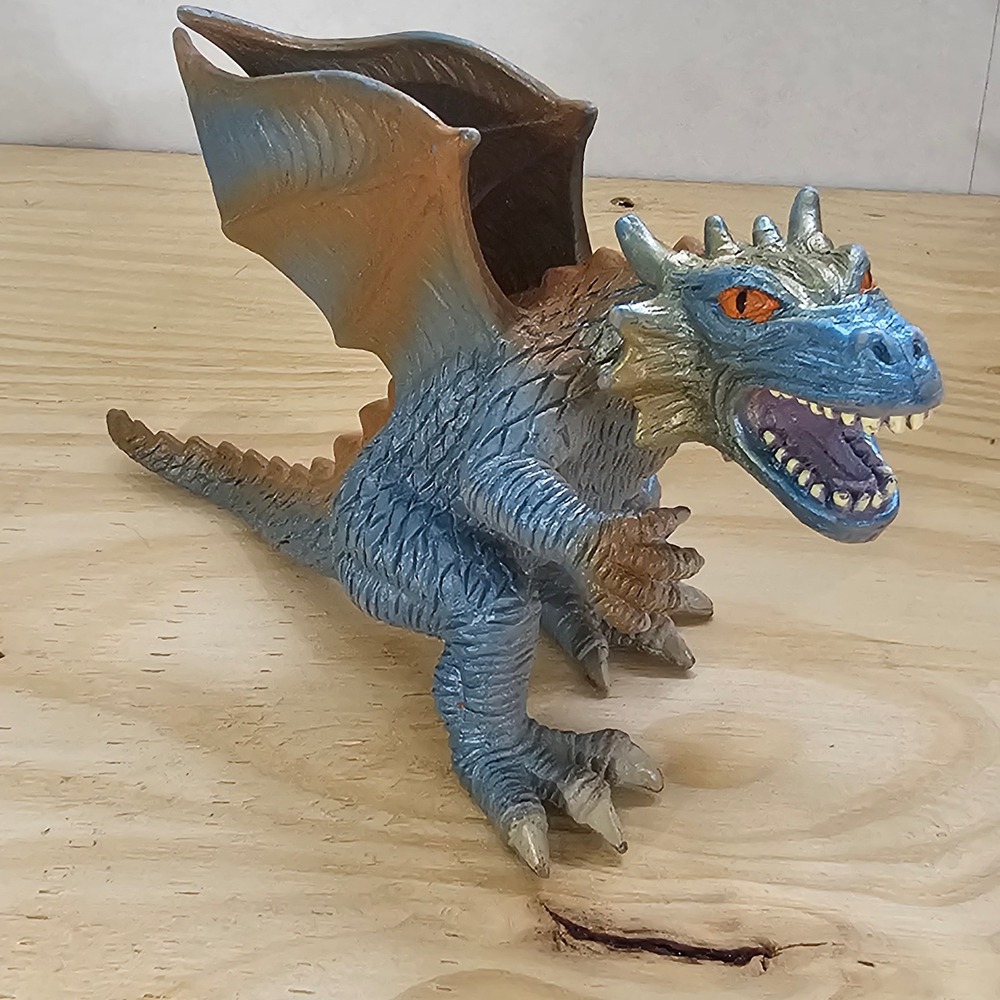 Toymajor Elite Dragon 2006 Blue Gold Winged Mythical Creature Figure 1750 E